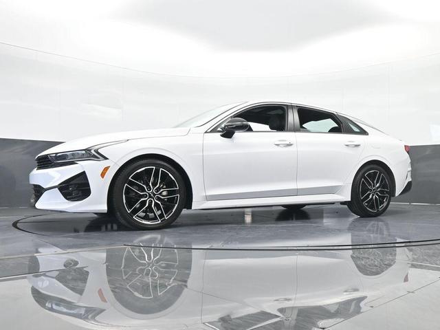 Photo of 2023 Glacial White Pearl Kia K5