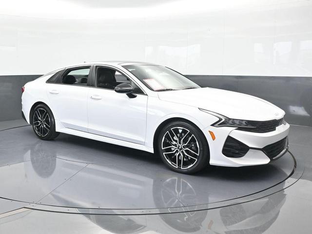 Photo of 2023 Glacial White Pearl Kia K5