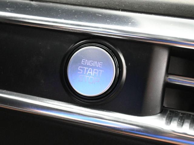 Photo of 2023 Glacial White Pearl Kia K5