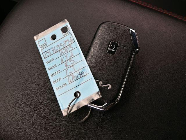 Photo of 2023 Glacial White Pearl Kia K5