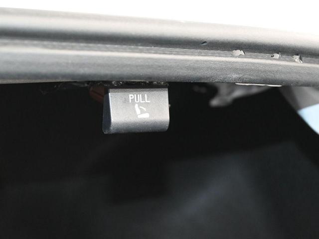Photo of 2023 Glacial White Pearl Kia K5