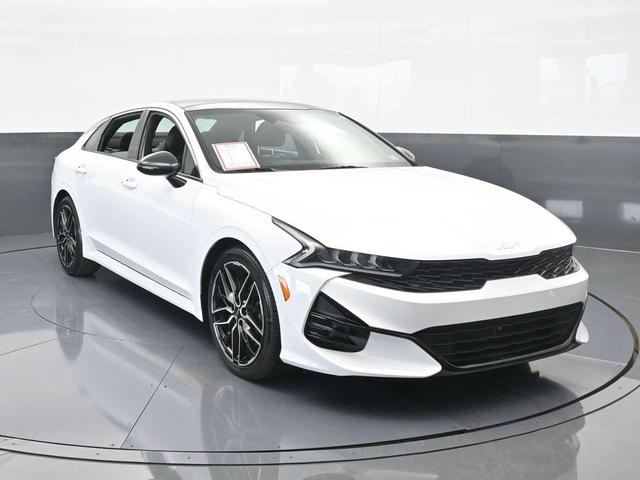 Photo of 2023 Glacial White Pearl Kia K5