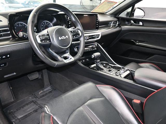 Photo of 2023 Glacial White Pearl Kia K5