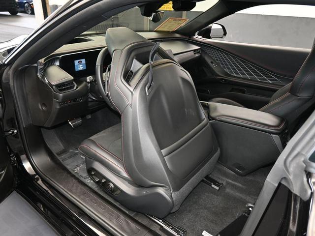 Photo of 2024 Diamond Black Dodge Charger Daytona