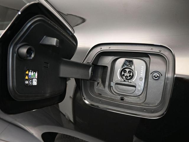 Photo of 2024 Diamond Black Dodge Charger Daytona