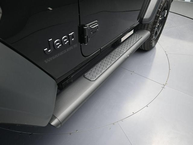 Photo of 2025 Black Clearcoat Jeep Wrangler