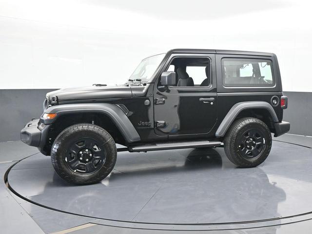 Photo of 2025 Black Clearcoat Jeep Wrangler