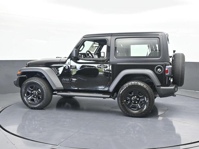 Photo of 2025 Black Clearcoat Jeep Wrangler