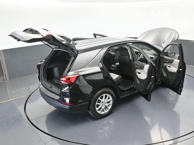 Photo of 2023 Mosaic Black Metallic Chevrolet Equinox