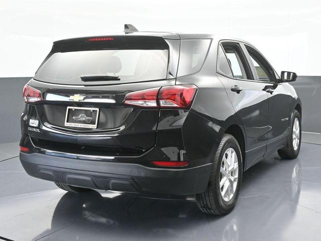 Photo of 2023 Mosaic Black Metallic Chevrolet Equinox
