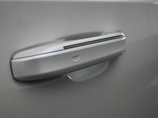 Photo of 2023 Crystal White Tri-Coat Cadillac Escalade