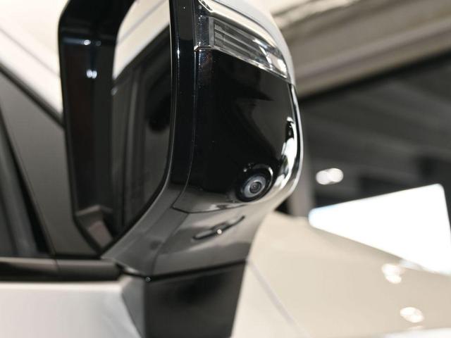 Photo of 2023 Crystal White Tri-Coat Cadillac Escalade