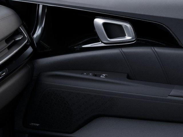 Photo of 2026 Snow White Pearl Kia Carnival Hybrid