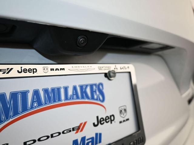 Photo of 2025 Bright White Clearcoat Jeep Grand Cherokee L