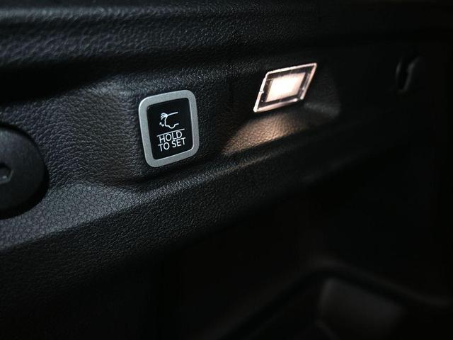 Photo of 2025 Bright White Clearcoat Jeep Grand Cherokee L