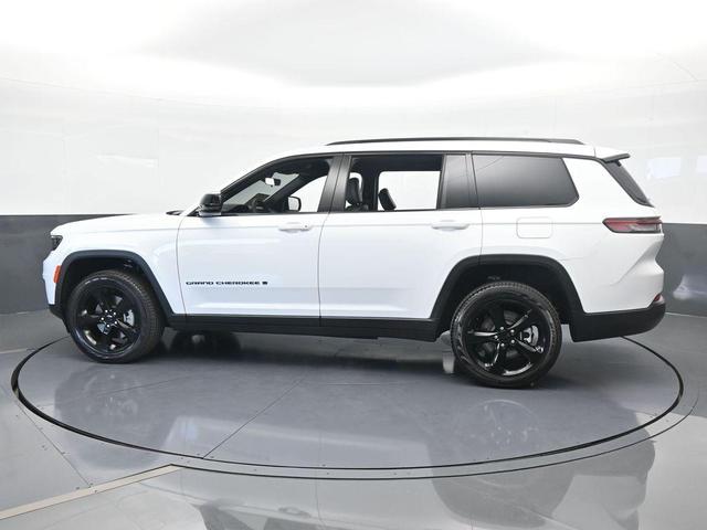 Photo of 2025 Bright White Clearcoat Jeep Grand Cherokee L