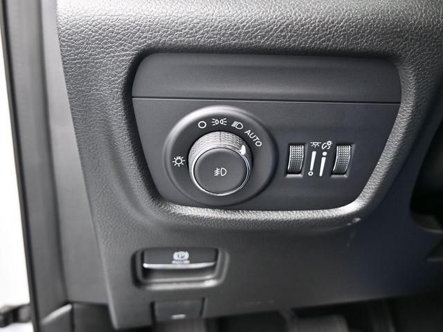 Photo of 2025 Bright White Clearcoat Jeep Grand Cherokee L