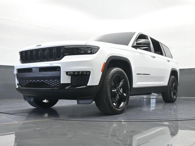 Photo of 2025 Bright White Clearcoat Jeep Grand Cherokee L