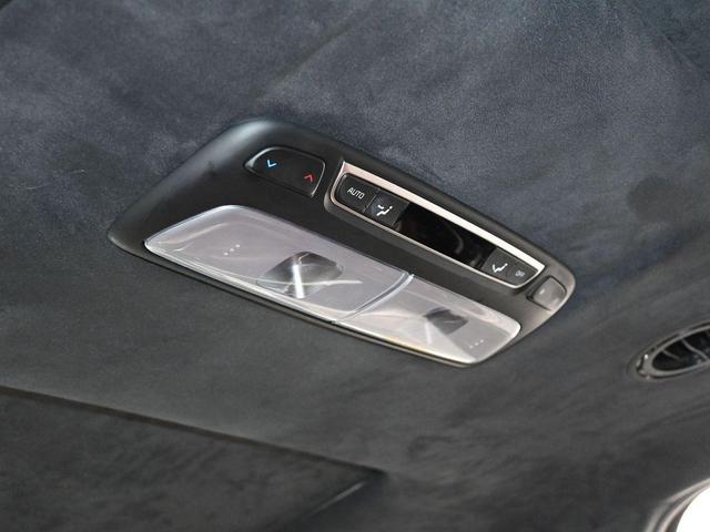 Photo of 2023 Midnight Black Kia Telluride