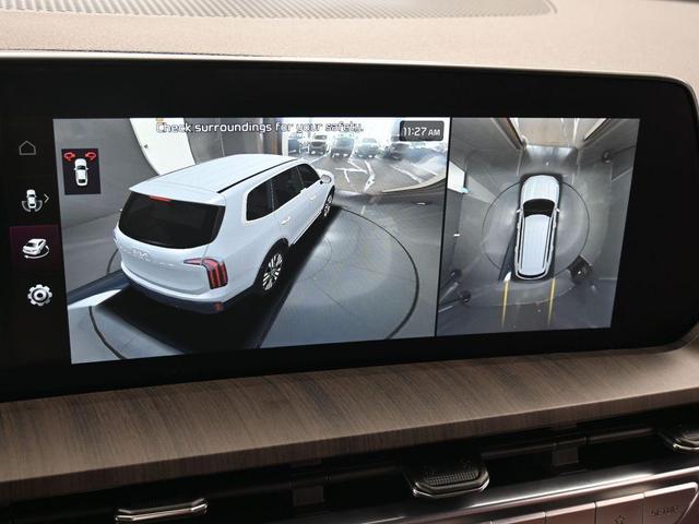 Photo of 2023 Midnight Black Kia Telluride