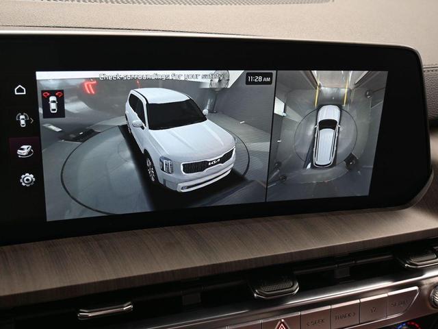 Photo of 2023 Midnight Black Kia Telluride