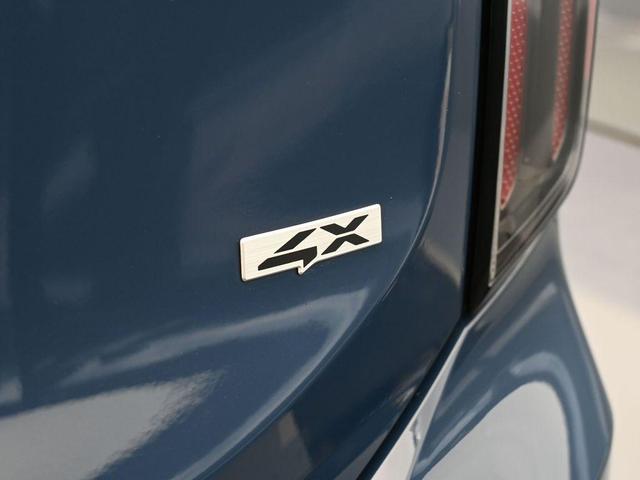 Photo of 2023 Midnight Black Kia Telluride