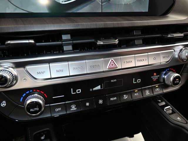 Photo of 2023 Midnight Black Kia Telluride