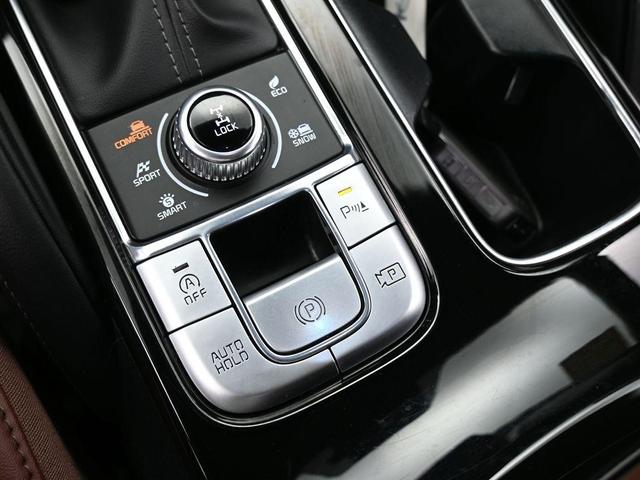 Photo of 2023 Midnight Black Kia Telluride
