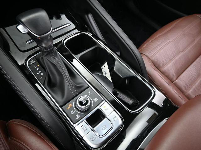 Photo of 2023 Midnight Black Kia Telluride