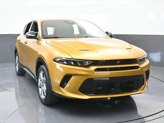 Photo of 2025 Gold Dodge Hornet