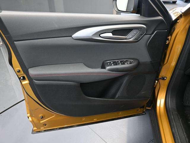 Photo of 2025 Gold Dodge Hornet