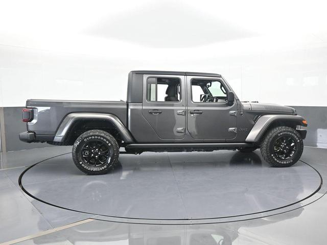Photo of 2021 Granite Crystal Clearcoat Metallic Jeep Gladiator
