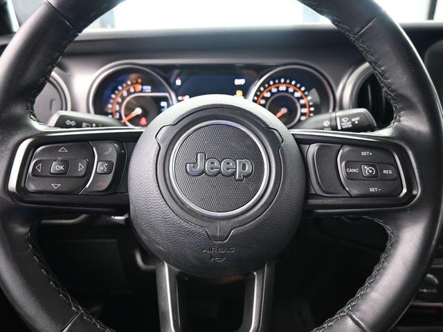 Photo of 2021 Granite Crystal Clearcoat Metallic Jeep Gladiator