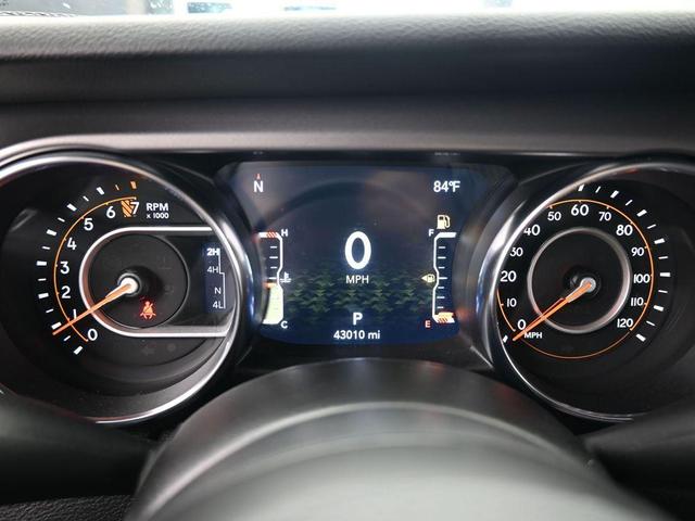 Photo of 2021 Granite Crystal Clearcoat Metallic Jeep Gladiator