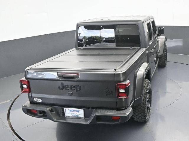 Photo of 2021 Granite Crystal Clearcoat Metallic Jeep Gladiator