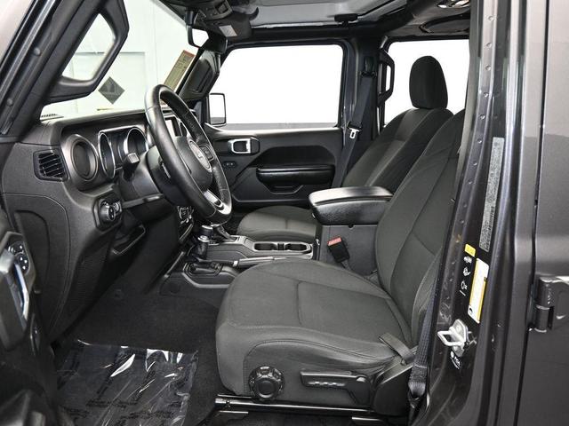 Photo of 2021 Granite Crystal Clearcoat Metallic Jeep Gladiator