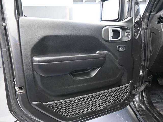 Photo of 2021 Granite Crystal Clearcoat Metallic Jeep Gladiator