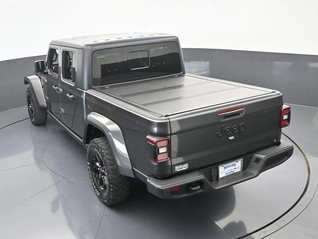 Photo of 2021 Granite Crystal Clearcoat Metallic Jeep Gladiator