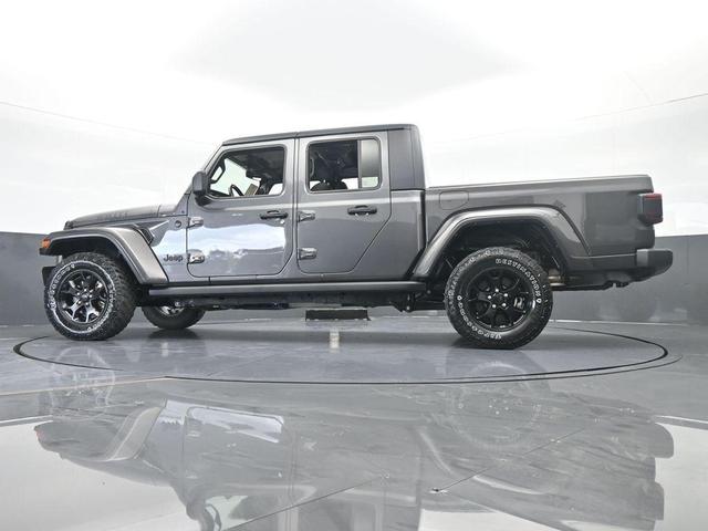 Photo of 2021 Granite Crystal Clearcoat Metallic Jeep Gladiator
