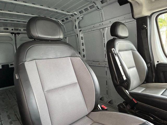 Photo of 2023 Bright White Clearcoat RAM ProMaster 2500