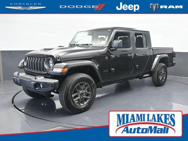 Photo of 2025 Black Clearcoat Jeep Gladiator