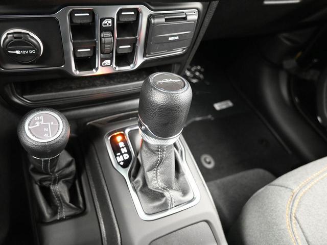 Photo of 2025 Black Clearcoat Jeep Gladiator