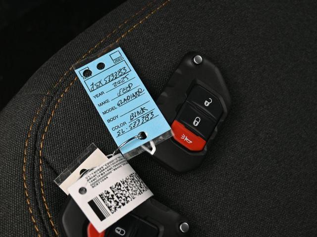 Photo of 2025 Black Clearcoat Jeep Gladiator