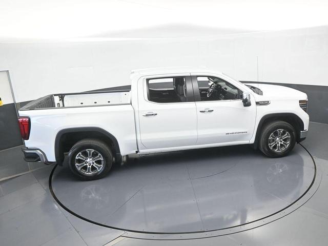 Photo of 2024 Summit White GMC Sierra 1500