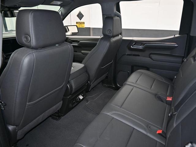 Photo of 2024 Summit White GMC Sierra 1500