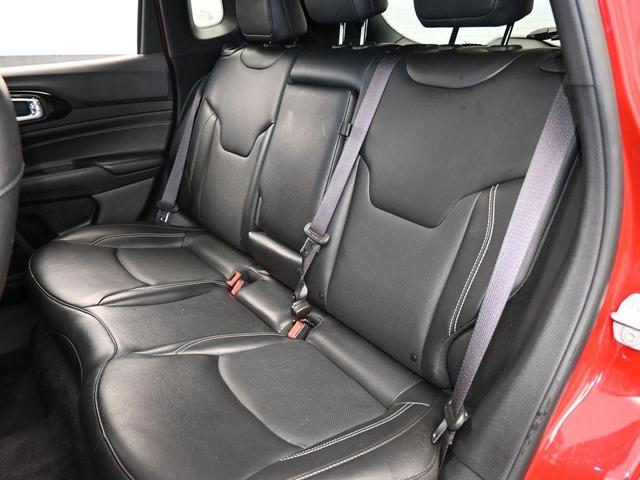 Photo of 2023 Redline Pearlcoat Jeep Compass