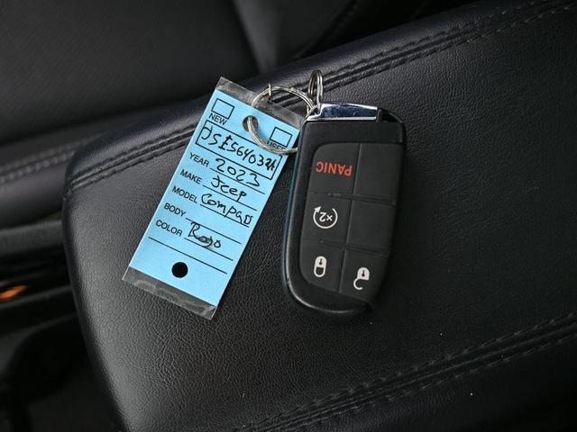 Photo of 2023 Redline Pearlcoat Jeep Compass