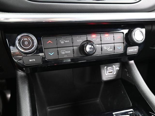 Photo of 2023 Redline Pearlcoat Jeep Compass