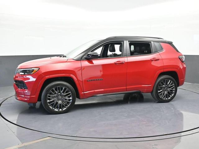 Photo of 2023 Redline Pearlcoat Jeep Compass