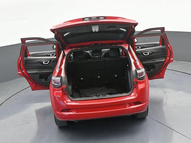 Photo of 2023 Redline Pearlcoat Jeep Compass